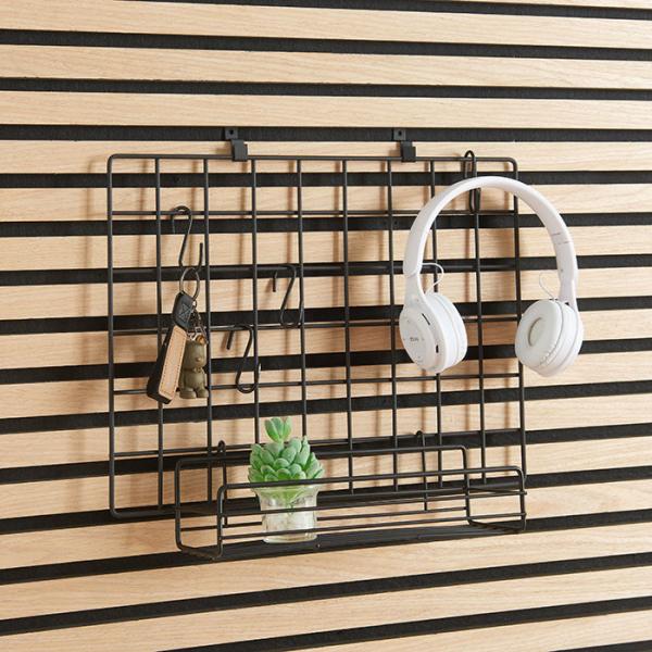 Sort organizer til akustikpanel inkl. 4 S-kroge og hylde Sort organizer til akustikpanel inkl. 4 S-kroge og hylde