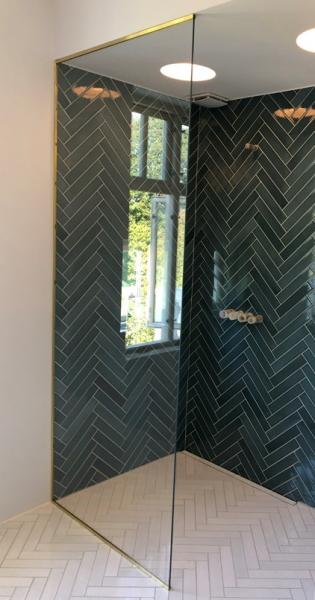 Bath fast brusevæg - Poleret messing