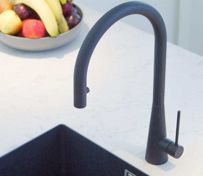 Cassøe Newform Conico køkkenarmatur m/udtræk - Antracit granit Cassøe Newform Conico køkkenarmatur m/udtræk - Antracit granit