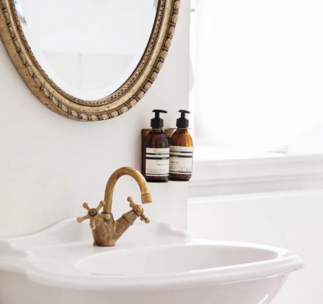 Toni Copenhagen dobbelt sæbeholder t/væg - Krom Toni Copenhagen dobbelt sæbeholder t/væg - Krom