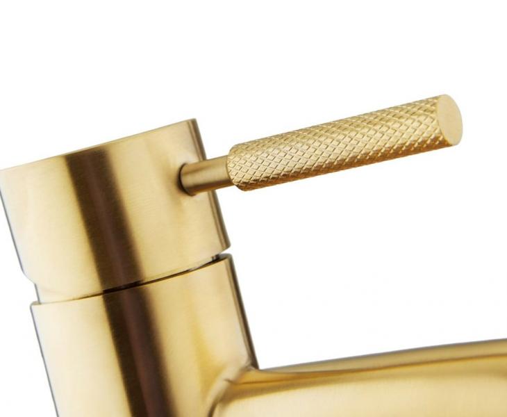 Cassøe Crystal Cut komplet pakke til badeværelset - Børstet messing