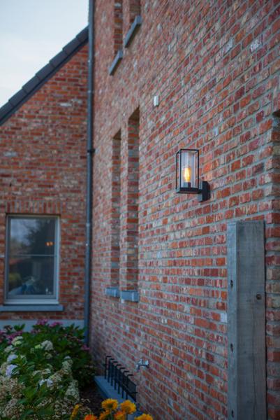 Lutec Tradition Flair 1 udendørslampe til væg - Mat sort Lutec Tradition Flair 1 udendørslampe til væg - Mat sort