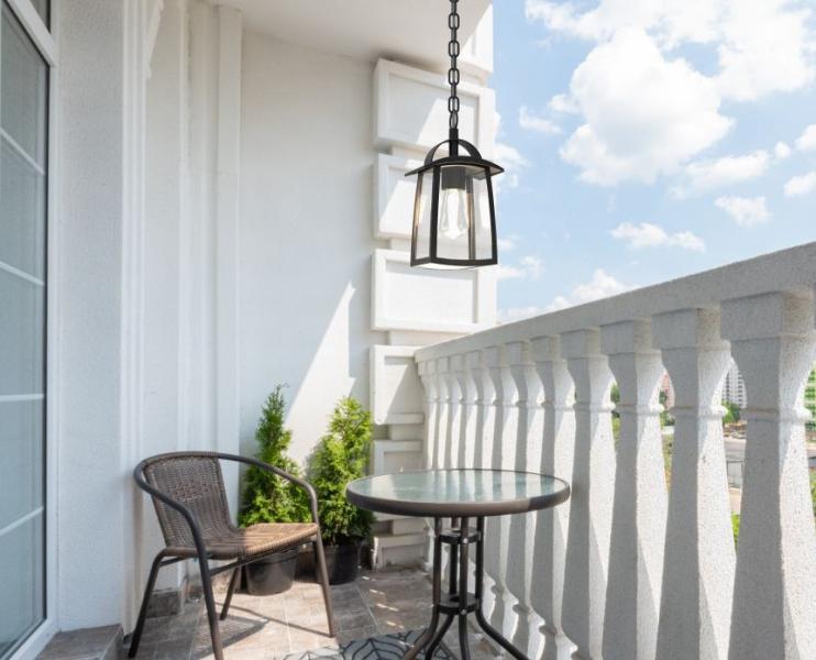 Lutec Tradition Kelsey udendørslampe til loft - Mat sort Lutec Tradition Kelsey udendørslampe til loft - Mat sort