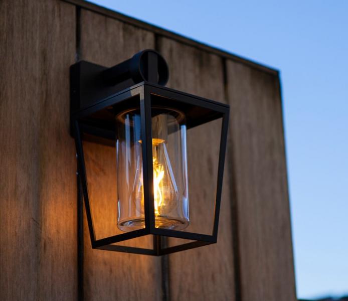 Lutec Tradition West udendørslampe - Mat sort