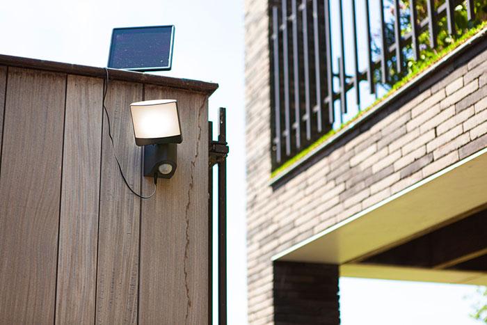 Lutec Solar Sunshine udendørslampe m/PIR-sensor og solceller - Lille - Mørk grå Lutec Solar Sunshine udendørslampe m/PIR-sensor og solceller - Lille - Mørk grå