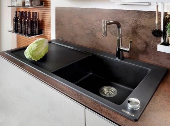 hansgrohe S514-F450 køkkenvask m/afløbsbakke - Vask til højre - Graphite black