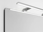 Vådrumslampe til spejl og spejlskab